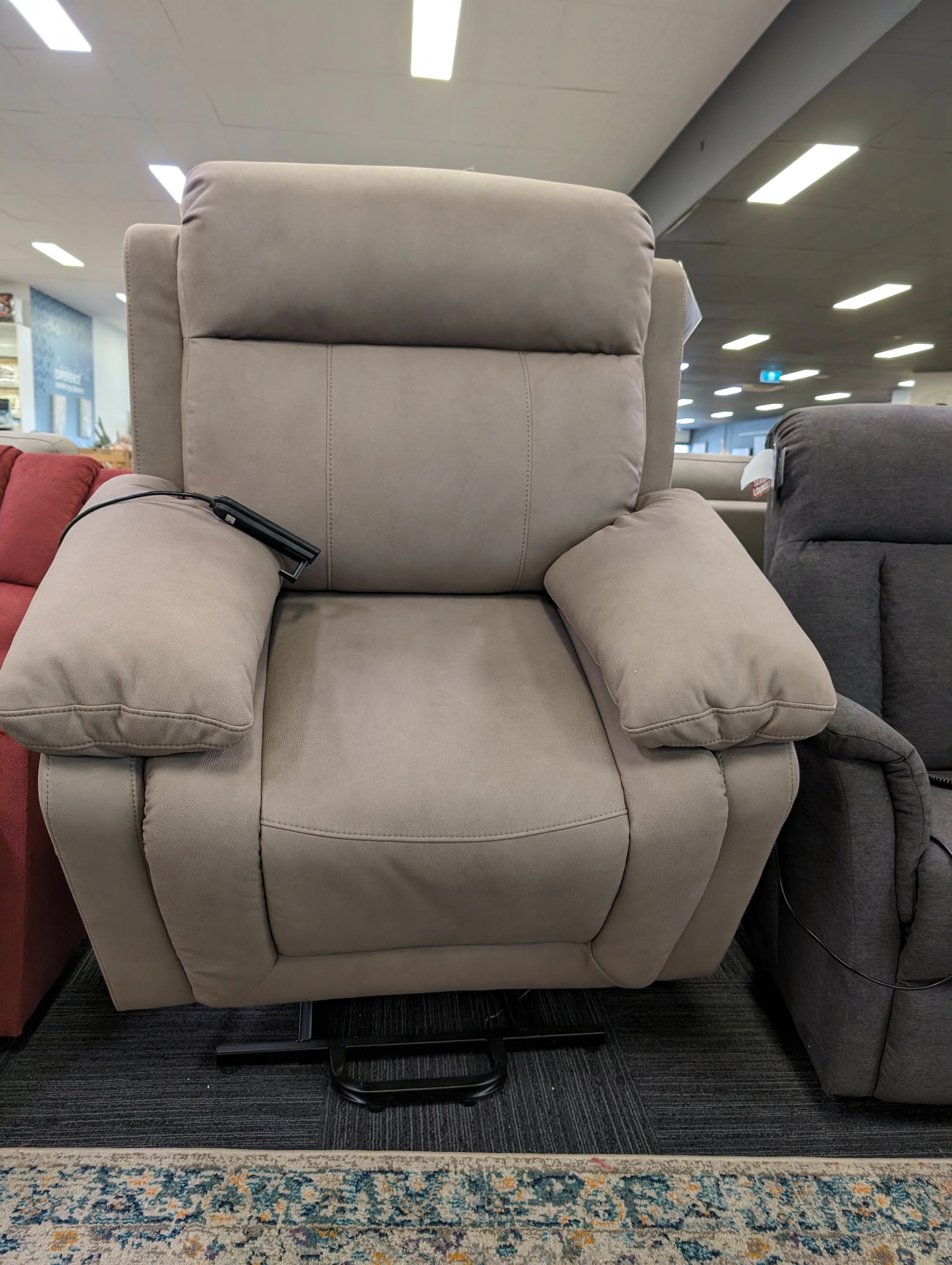 Georgia Lift Chair - Image 3