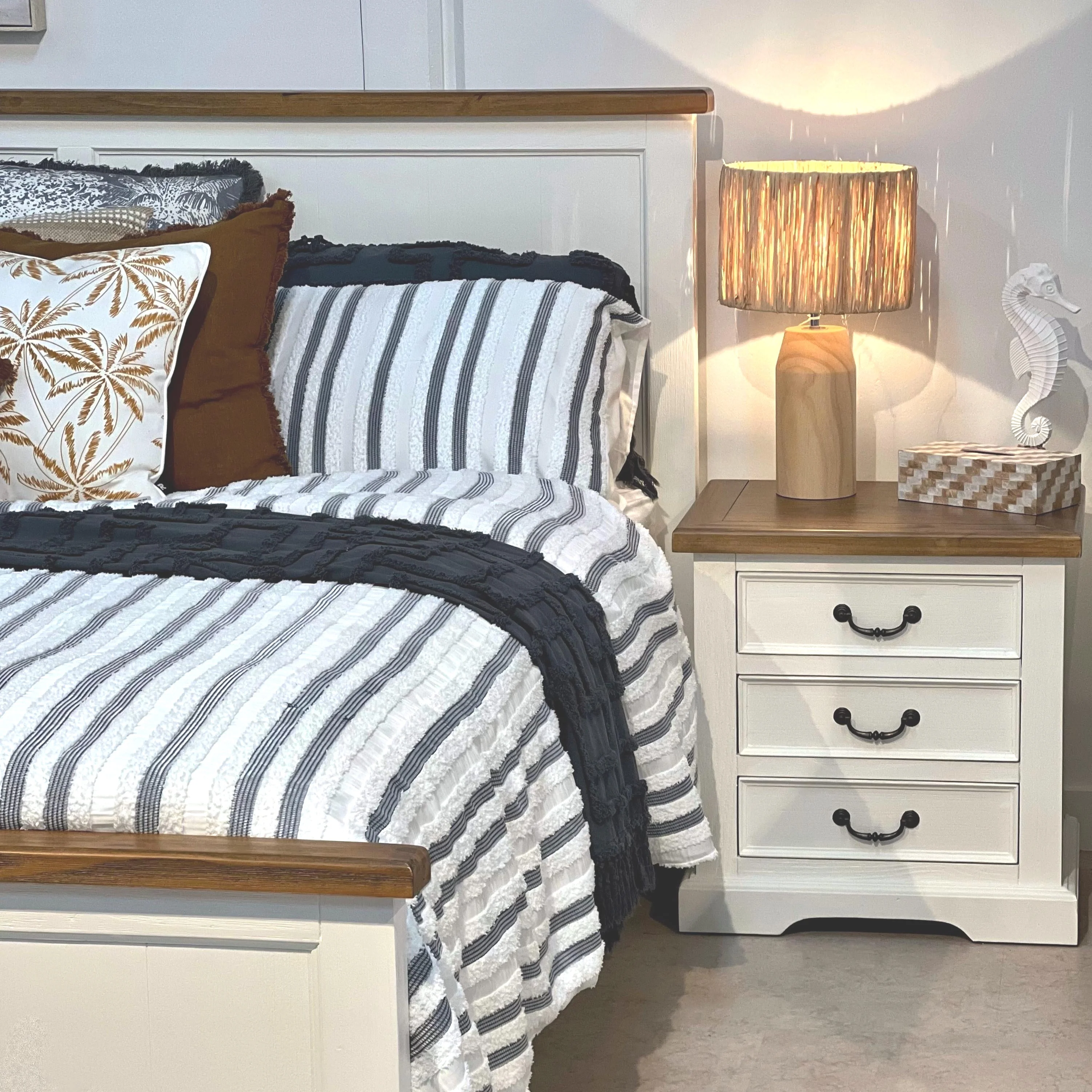 Oregon 3 Drawer Bedside Table - Image 2